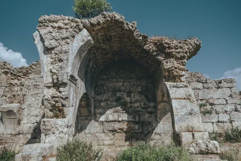 Roman Ruins 4K Wallpaper · architecture · 3840×2560