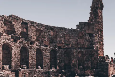Roman Ruins 4K Wallpaper · architecture · 3840×2560