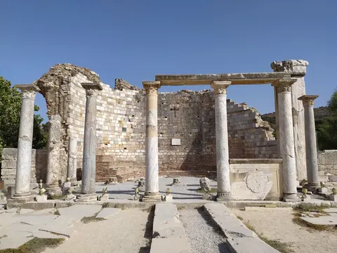 Roman Ruins 4K Wallpaper · architecture · 3840×2880