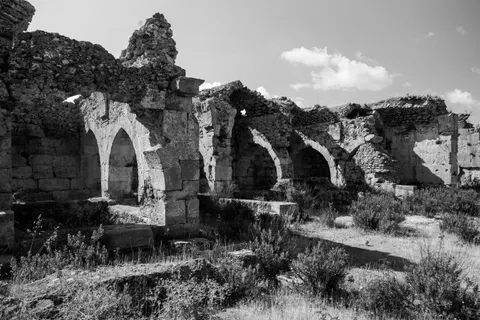 Roman Ruins 4K Wallpaper · architecture · 3840×2560