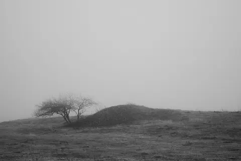 والپیپر مینیمال مه‌آلود با کیفیت 4K · minimal · 3840×2560