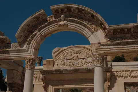 Greek Temple 4K Wallpaper · architecture · 3840×2560
