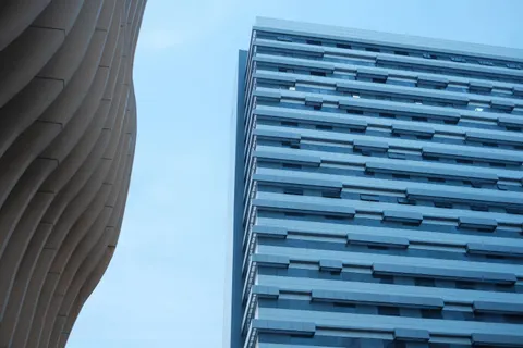 Futuristic Facade 4K Wallpaper · architecture · 3840×2560