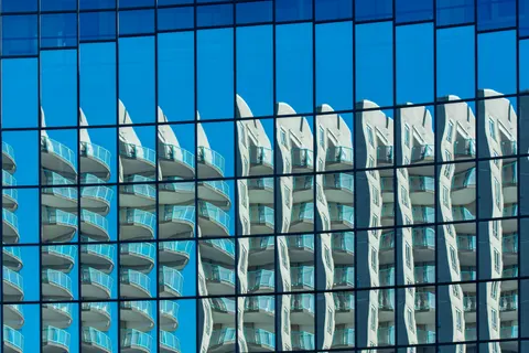 Futuristic Facade 4K Wallpaper · architecture · 3840×2560