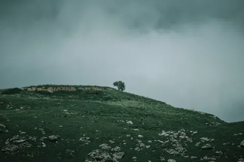Sisli Minimal 4K Duvar Kağıdı · minimal · 3840×2560