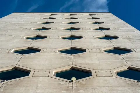 Futuristic Facade 4K Wallpaper · architecture · 3840×2563