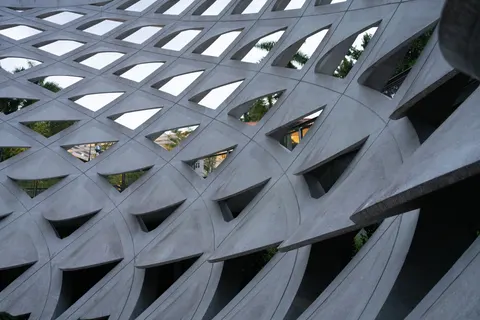 Futuristic Facade 4K Wallpaper · architecture · 3840×2560