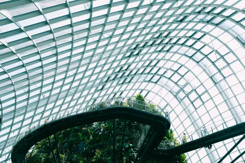 Glazen koepel 4K-achtergrond · architecture · 3840×2560