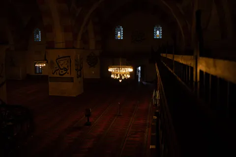 خلفية قبة زجاجية بدقة 4K · architecture · 3840×2560