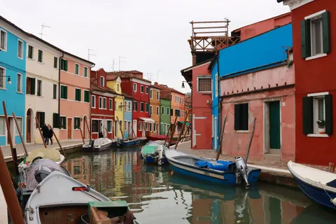 Colorful Houses 4K Wallpaper · architecture · 3840×2560
