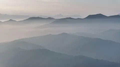 والپیپر مینیمال مه‌آلود با کیفیت 4K · minimal · 3840×2160