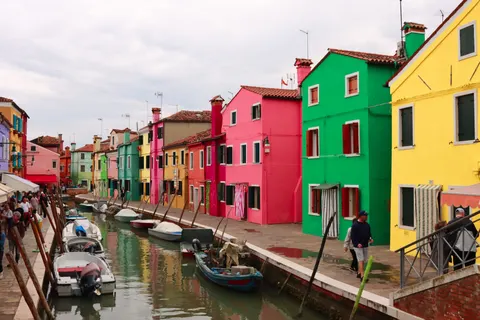 Colorful Houses 4K Wallpaper · architecture · 3840×2560