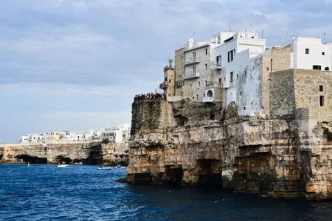 Cliff Lighthouse 4K Wallpaper · architecture · 3840×2560