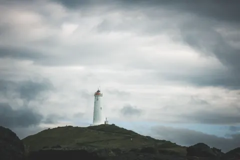 Cliff Lighthouse 4K Wallpaper · architecture · 3840×2560
