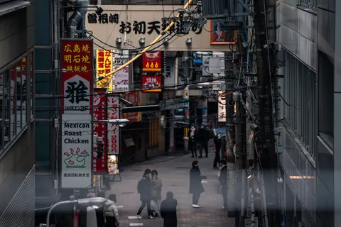 Neon City Street 4K Wallpaper · city · 3840×2560