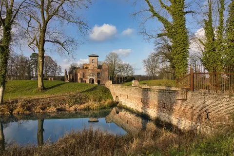 Medieval Castle 4K Wallpaper · architecture · 3840×2560