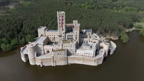 Medieval Castle 4K Wallpaper · architecture · 3840×2160