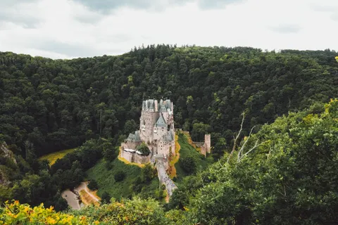 Medieval Castle 4K Wallpaper · architecture · 3840×2560