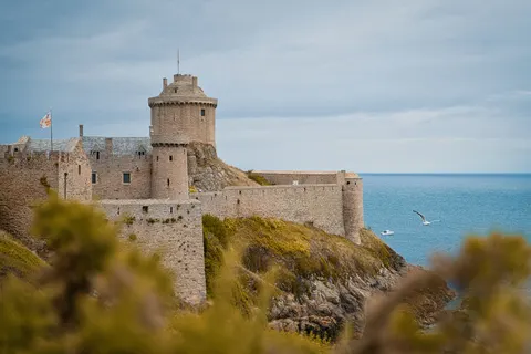 Medieval Castle 4K Wallpaper · architecture · 3840×2561