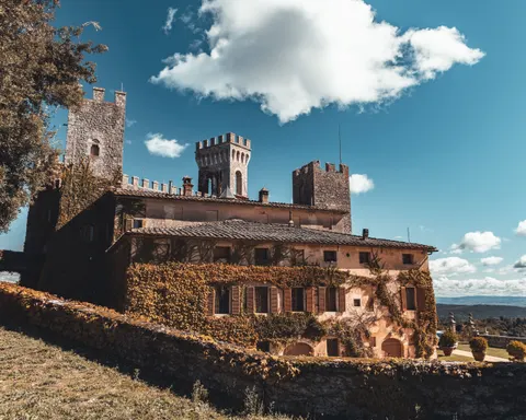 Medieval Castle 4K Wallpaper · architecture · 3840×3072