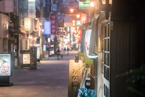 Neon City Street 4K Wallpaper · city · 3840×2560