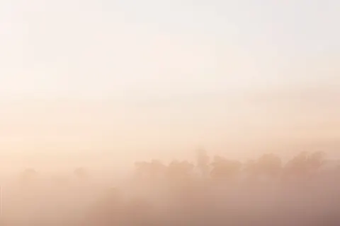 Sisli Minimal 4K Duvar Kağıdı · minimal · 3840×2563
