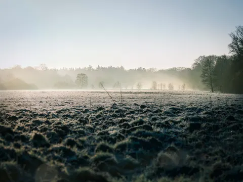والپیپر مینیمال مه‌آلود با کیفیت 4K · minimal · 3840×2880