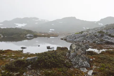 Misty Mountain Lake 4K Wallpaper · nature · 3840×2557