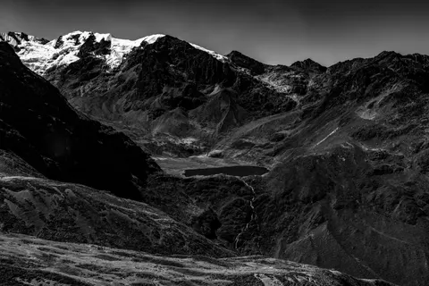 The Andes 4K Wallpaper · mountains · 3840×2560