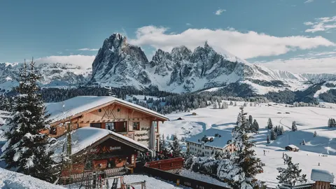 Mountain Cabin 4K Wallpaper · mountains · 3840×2160