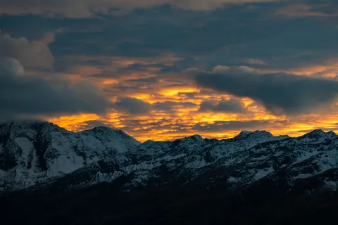Mountain Panorama 4K Wallpaper · mountains · 3840×2560
