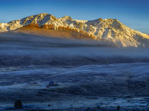 Mountain Panorama 4K Wallpaper · mountains · 3840×2880