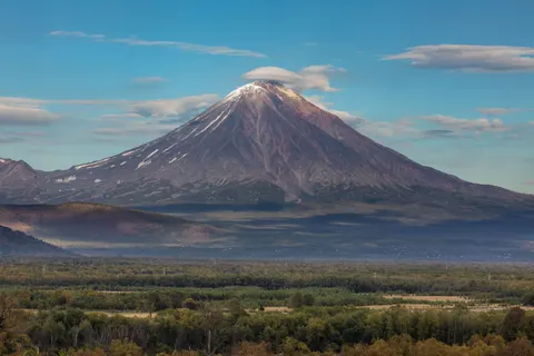 Snowy Volcano 4K Wallpaper · mountains · 3840×2560