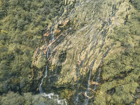 Valley Waterfall 4K Wallpaper · mountains · 3840×2880