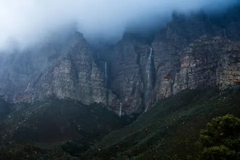 Bergen 4K-achtergrond · mountains · 3840×2560
