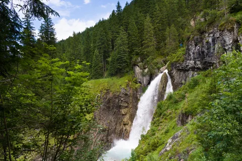 Valley Waterfall 4K Wallpaper · mountains · 3840×2558