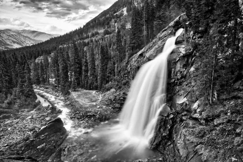 Valley Waterfall 4K Wallpaper · mountains · 3840×2565