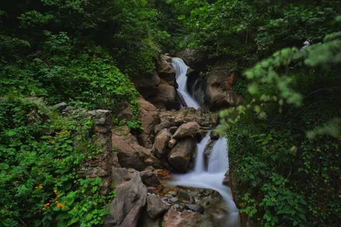 Valley Waterfall 4K Wallpaper · mountains · 3840×2560