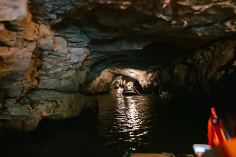 Sea Cave 4K Wallpaper · ocean · 3840×2560