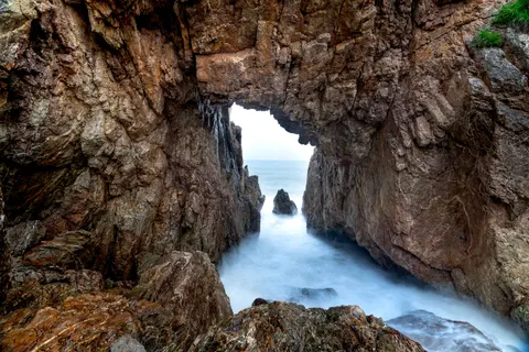 Sea Cave 4K Wallpaper · ocean · 3840×2561