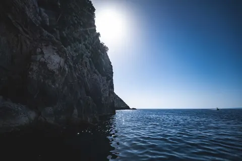 Sea Cave 4K Wallpaper · ocean · 3840×2560