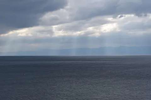 والپیپر غار دریایی با کیفیت 4K · ocean · 3840×2560