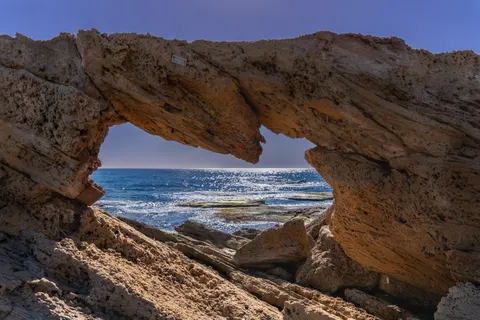 Sea Cave 4K Wallpaper · ocean · 3840×2560