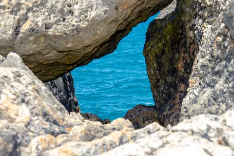Sea Cave 4K Wallpaper · ocean · 3840×2560