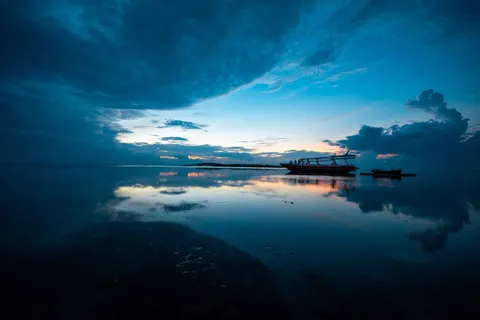 Calm Sea 4K Wallpaper · ocean · 3840×2560