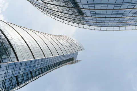 摩天大楼 4K壁纸 · city · 3840×2560
