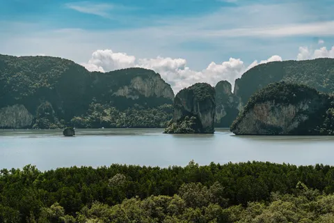 Insellagune 4K Hintergrundbild · ocean · 3840×2560