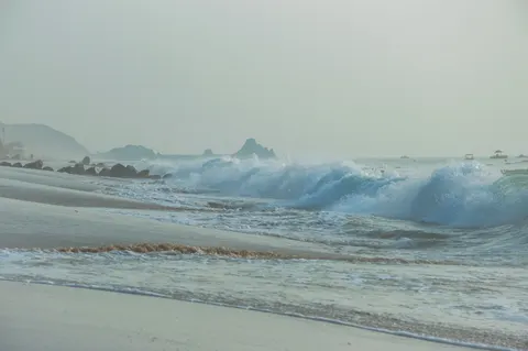 Sea Foam 4K Wallpaper · ocean · 3840×2553