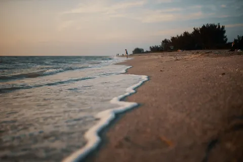 Sea Foam 4K Wallpaper · ocean · 3840×2560