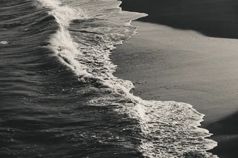 Sea Foam 4K Wallpaper · ocean · 3840×2552